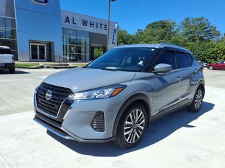 Used 2023 Nissan Kicks SV image 1