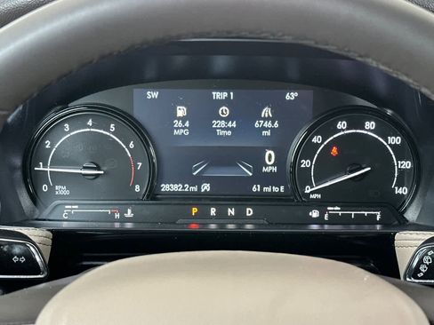 Used 2022 Lincoln Corsair FWD w/ Rear Removable Package Tray image 28