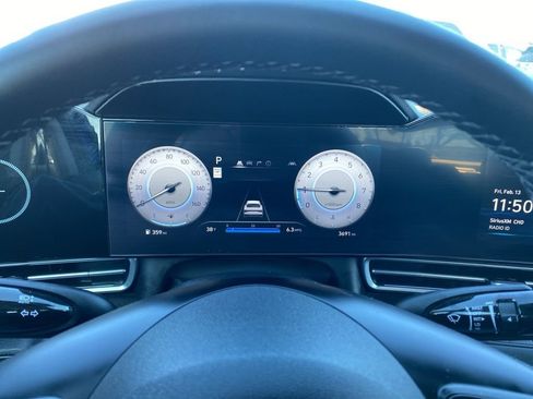 Certified 2025 Hyundai Elantra Limited image 11