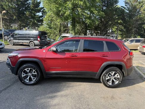 Used 2014 Jeep Cherokee Trailhawk w/ Comfort/Convenience Group AWD/4WD image 4