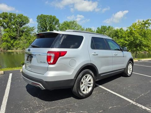 Used 2016 Ford Explorer XLT w/ Equipment Group 202A FWD image 7