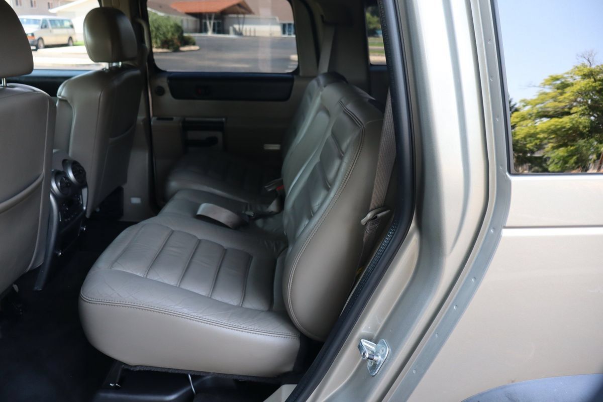 Used 2003 HUMMER H2 w/ Preferred Equipment Group AWD/4WD image 20