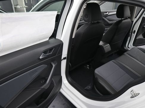 New 2026 Volkswagen Jetta SE FWD image 39