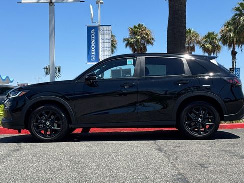 Certified 2025 Honda HR-V Sport image 2