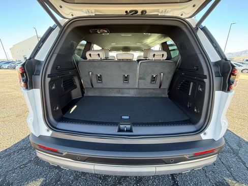 New 2026 GMC Acadia Elevation w/ Elevation Premium Package image 19