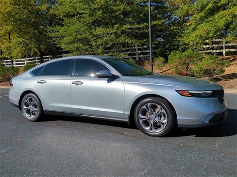 Used 2024 Honda Accord EX image 2