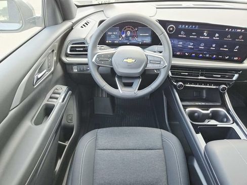 New 2026 Chevrolet Traverse LT w/ LPO, Floor Liner Package AWD/4WD image 7
