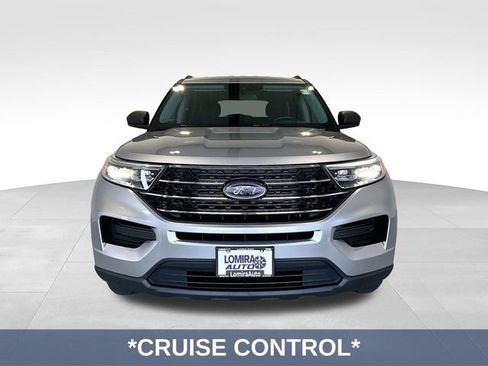 Used 2022 Ford Explorer XLT AWD/4WD image 3