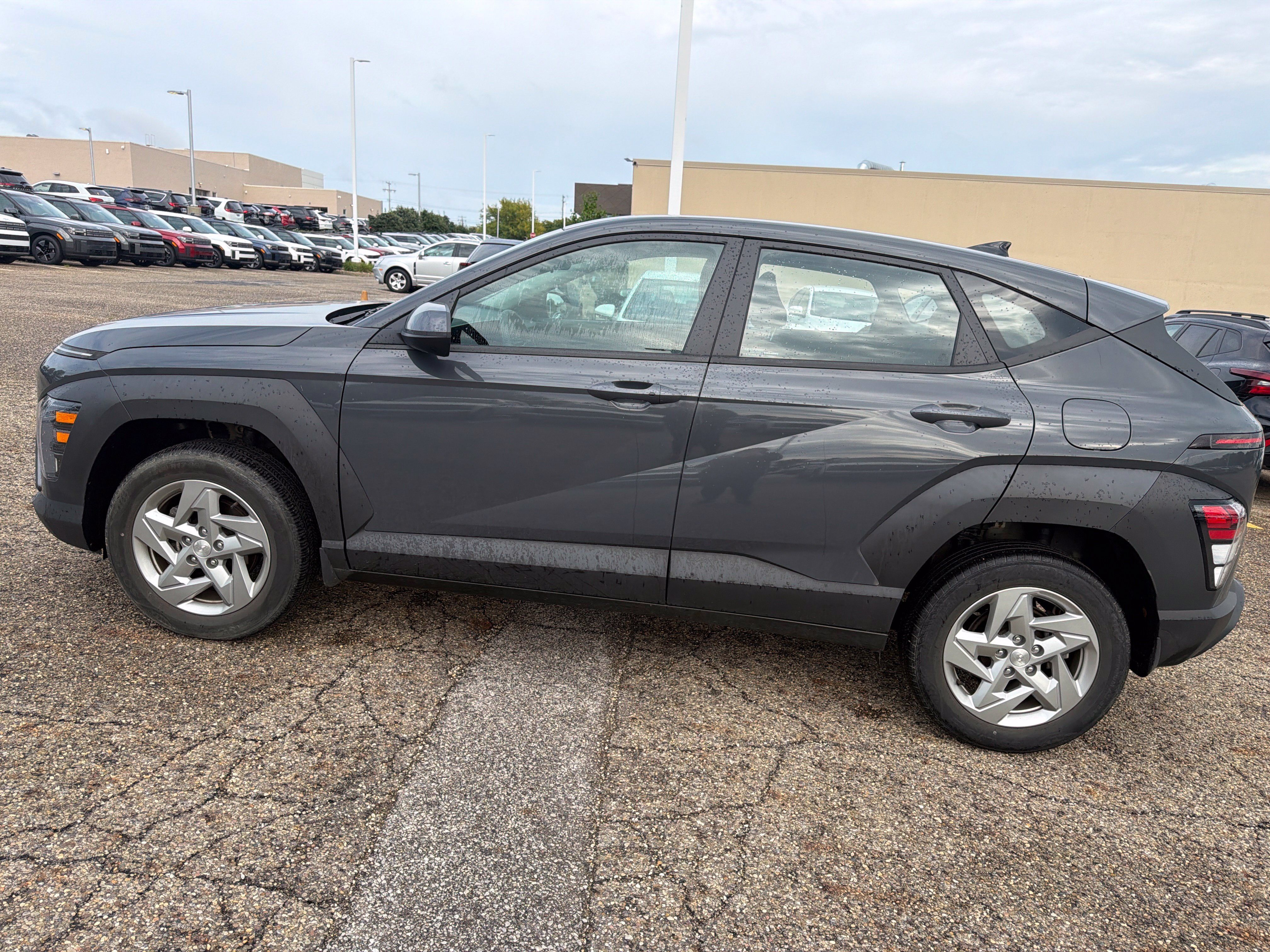 Used 2024 Hyundai Kona SE AWD/4WD image 8