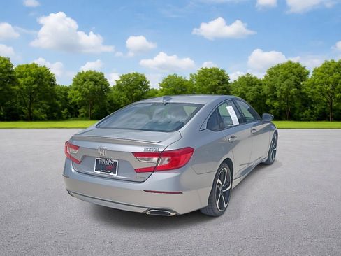 Used 2019 Honda Accord Sport image 7
