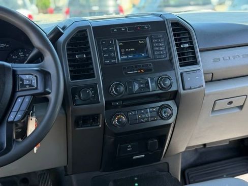 Used 2017 Ford F250 XL w/ FX4 Off-Road Package AWD/4WD image 16