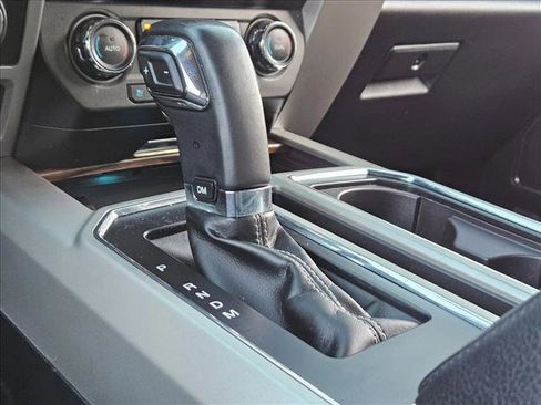 Used 2019 Ford F150 Lariat w/ Trailer Tow Package image 11