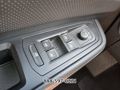 Certified 2025 Volkswagen Atlas SE AWD/4WD image 31