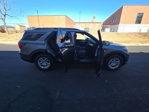 New 2026 Ford Explorer Active image 9