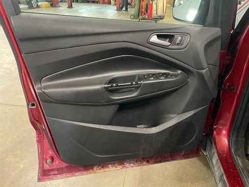 Used 2017 Ford Escape SE FWD image 20