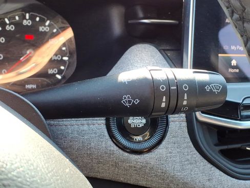 Certified 2023 Jeep Compass Latitude image 24