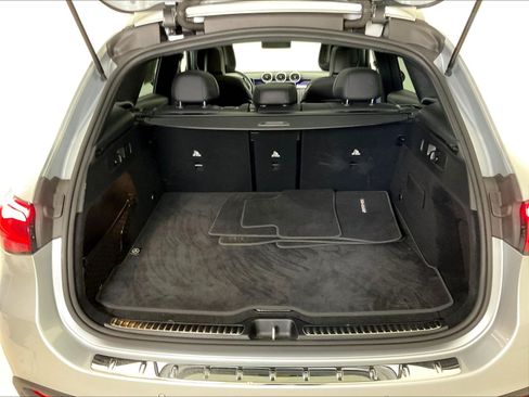 Used 2023 Mercedes-Benz GLC 300 4MATIC image 40