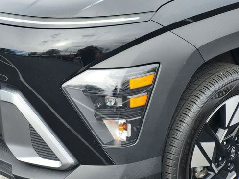 Used 2025 Hyundai Kona SEL AWD/4WD image 9