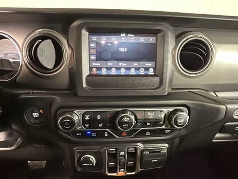 Used 2023 Jeep Wrangler Unlimited w/ Cold Weather Group AWD/4WD image 27