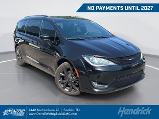 Used 2018 Chrysler Pacifica Touring-L w/ Premium Audio Group FWD video 1