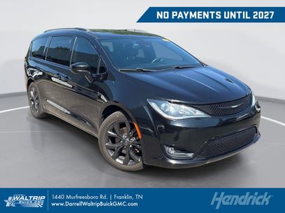 Used 2018 Chrysler Pacifica Touring-L w/ Premium Audio Group