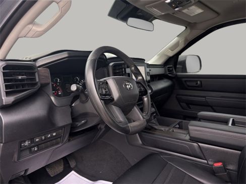 Used 2024 Toyota Tundra SR image 13