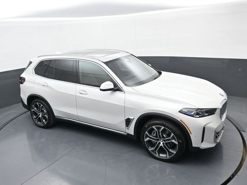 New 2026 BMW X5 xDrive50e AWD/4WD image 30