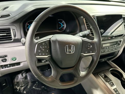 Used 2021 Honda Pilot EX image 18