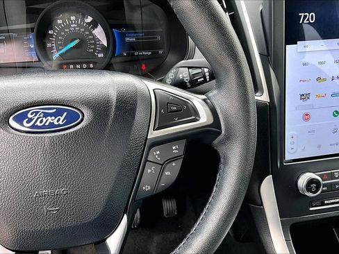 Used 2024 Ford Edge SEL AWD/4WD image 12