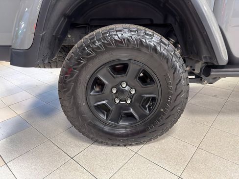 Used 2021 Jeep Gladiator Mojave image 11