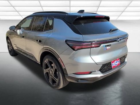 New 2026 Chevrolet Equinox EV RS image 2
