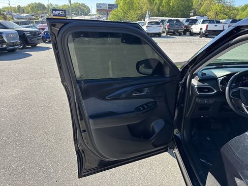 Used 2021 Chevrolet TrailBlazer LT image 23