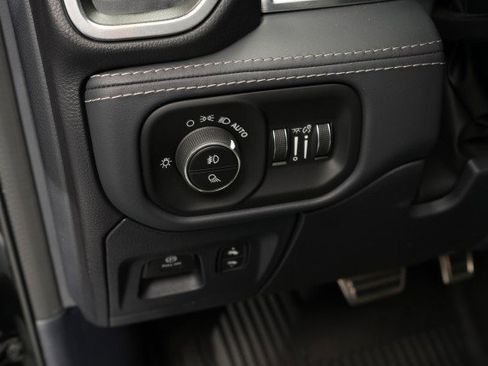 Used 2023 RAM 1500 Limited AWD/4WD image 29
