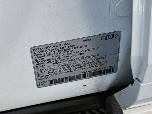 Used 2023 Audi Q5 2.0T Premium w/ Convenience Package image 12