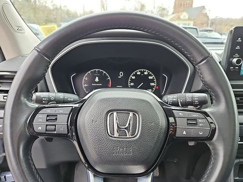 Certified 2023 Honda Pilot Touring image 21