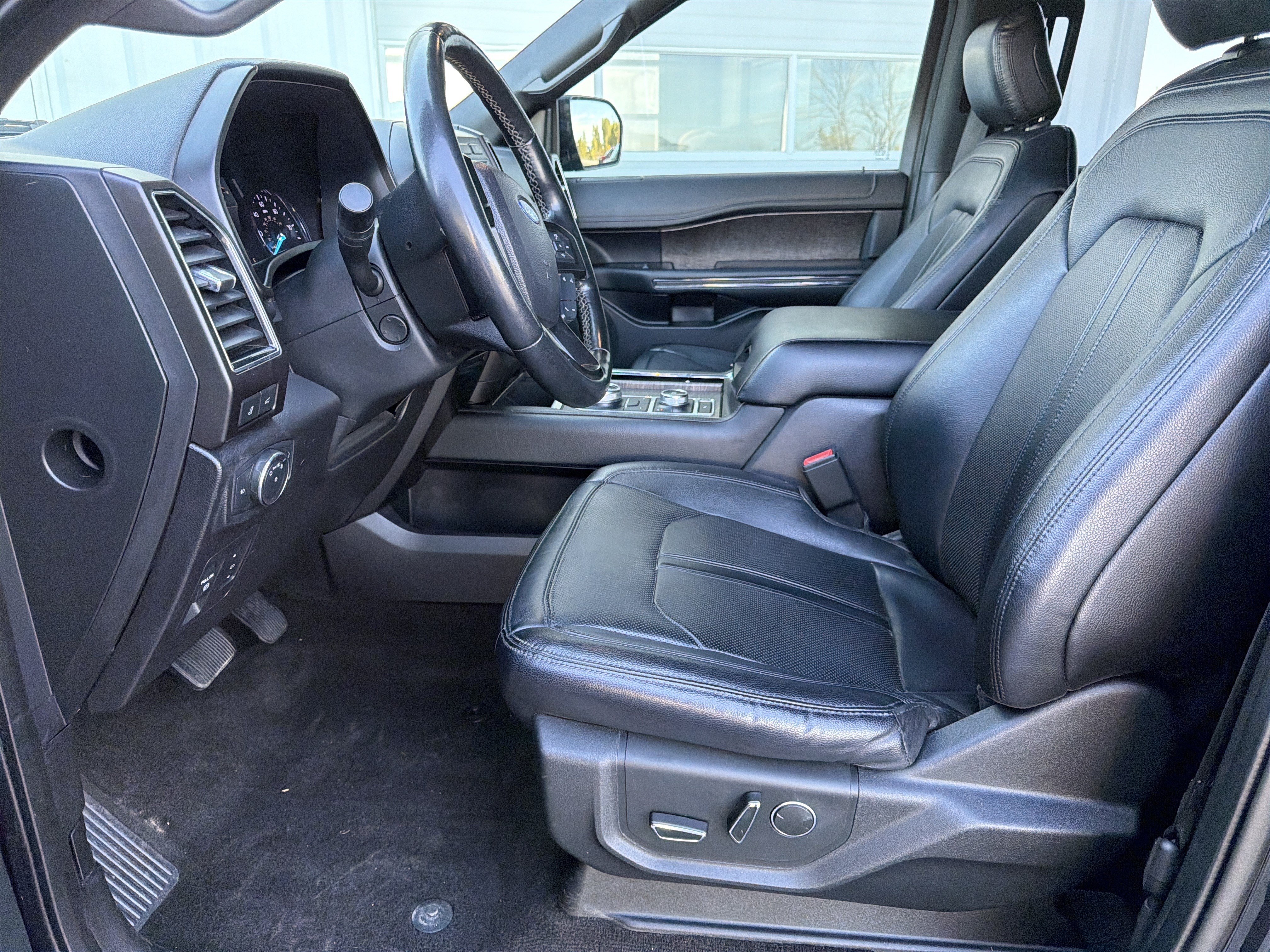 Used 2019 Ford Expedition Max Limited AWD/4WD image 26