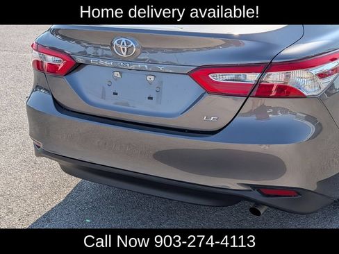 Used 2019 Toyota Camry LE FWD image 10