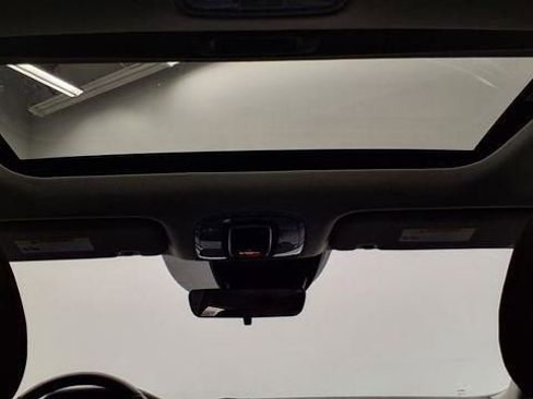 Used 2025 Hyundai Elantra SEL image 24