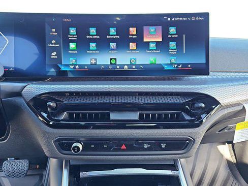 New 2025 BMW 330i xDrive Sedan w/ M Sport Package image 22