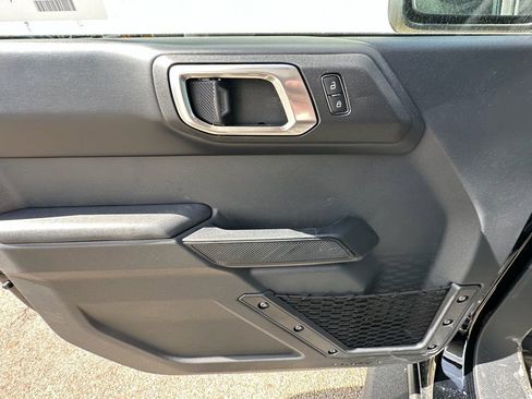 New 2026 Ford Bronco Badlands w/ Sasquatch Package AWD/4WD image 18