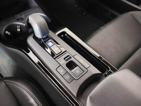 Used 2024 Toyota Prius Limited w/ Limited Premium Package FWD image 8
