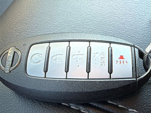 Used 2025 Nissan Altima 2.5 SV FWD image 21
