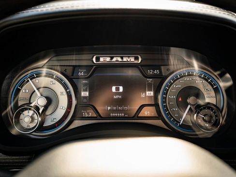 Used 2020 RAM 2500 Limited image 31