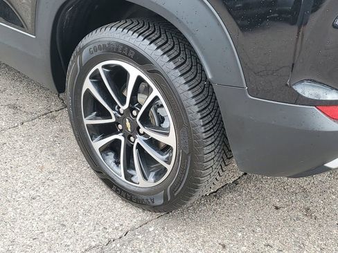 Used 2025 Chevrolet TrailBlazer LT AWD/4WD image 31