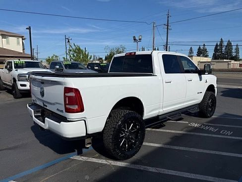 Used 2023 RAM 2500 Laramie AWD/4WD image 5