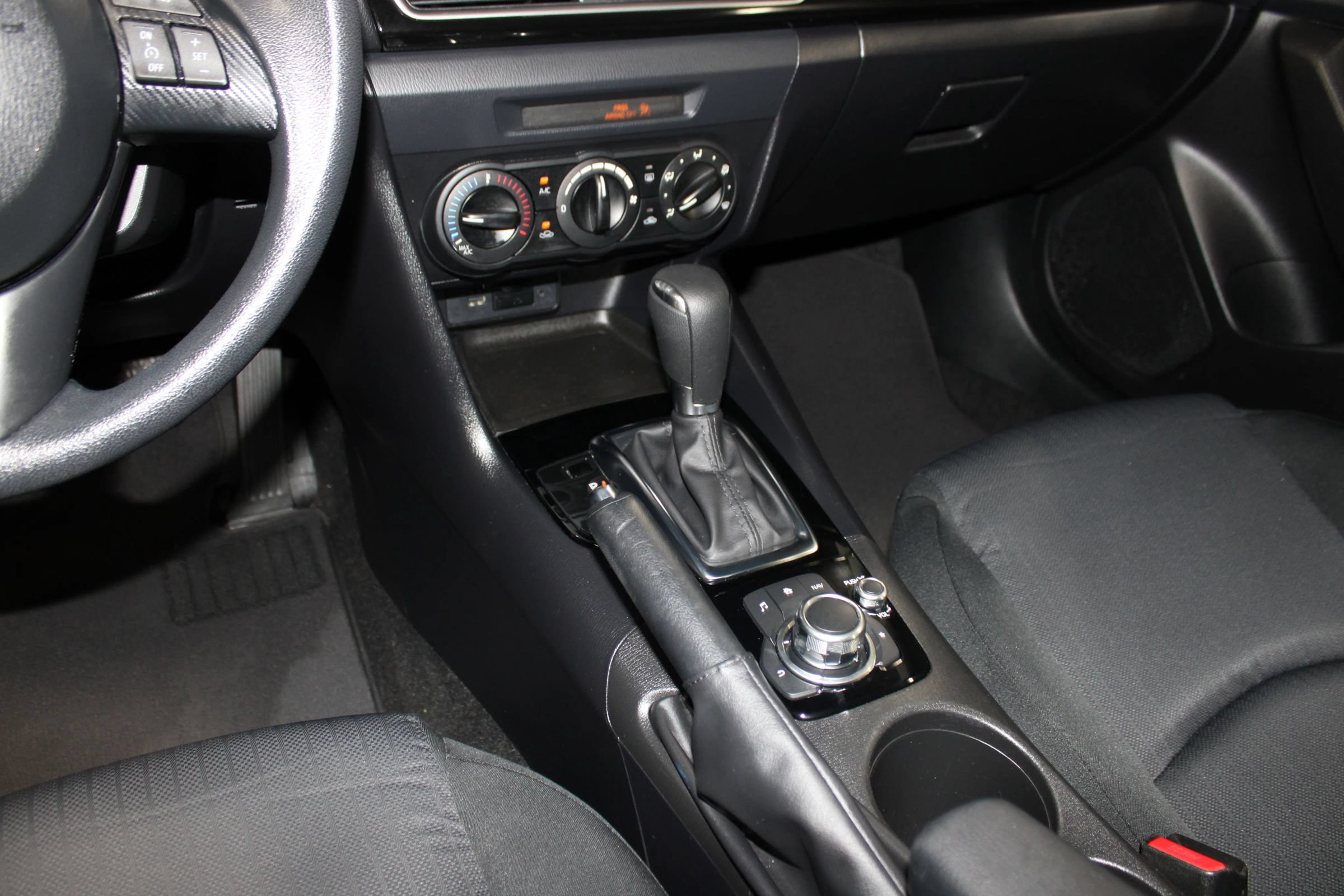 Used 2015 MAZDA MAZDA3 i Sport FWD image 13