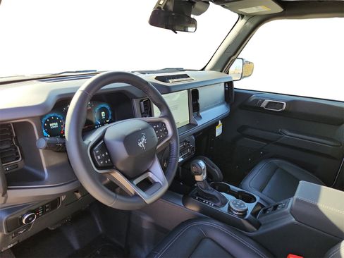 New 2025 Ford Bronco Big Bend w/ Black Diamond Package image 9