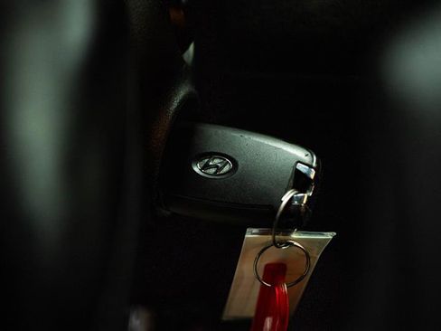 Used 2022 Hyundai Santa Cruz SE image 16