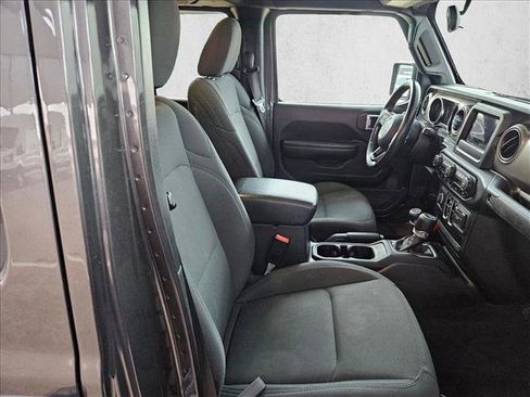 Used 2021 Jeep Gladiator Sport image 20