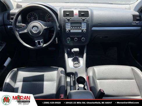 Used 2010 Volkswagen Jetta Limited Edition FWD image 11